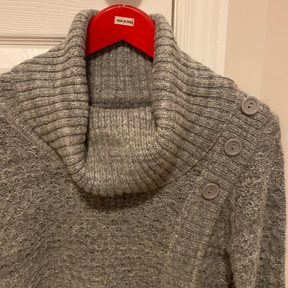 Grey knit sweater - Picture 2 of 4